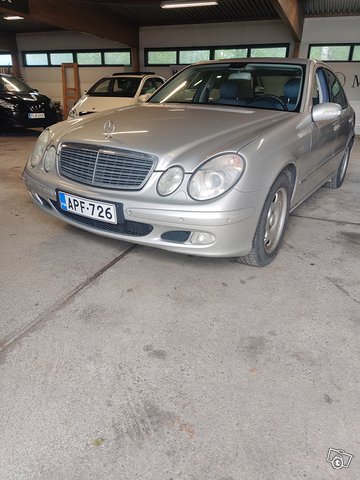 Mercedes-Benz E 200, kuva 1