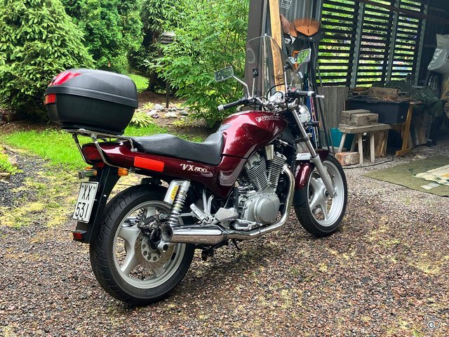 Suzuki VX 800 2