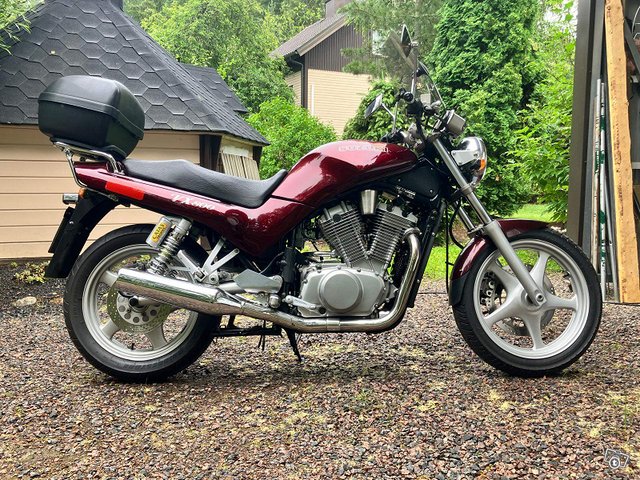 Suzuki VX 800 3