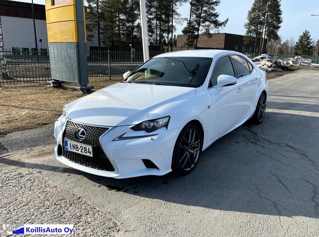 Lexus IS