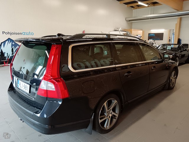 Volvo V70 5