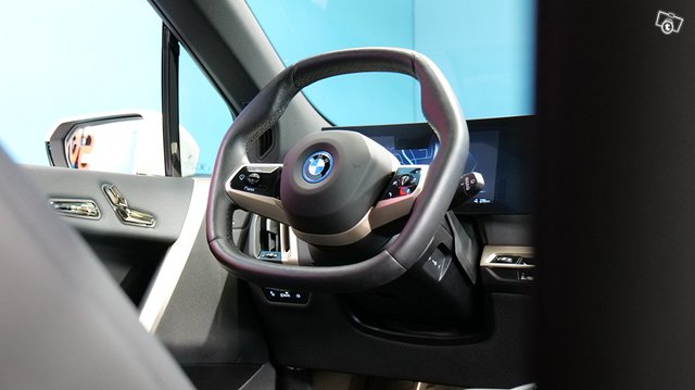 BMW IX 10