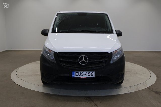 Mercedes-Benz Vito 2