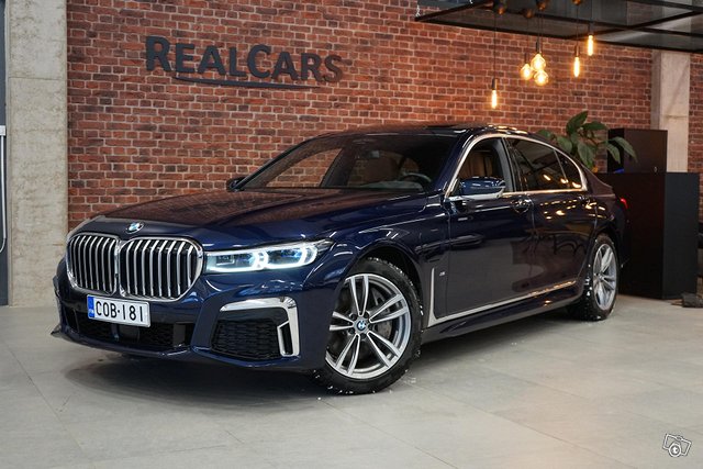 BMW 745