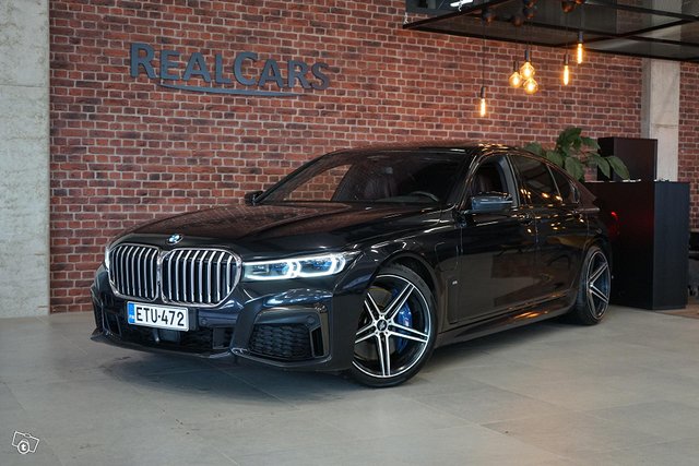 BMW 745