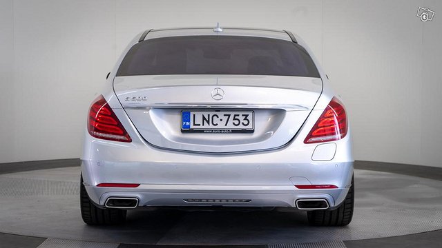 Mercedes-Benz S 16