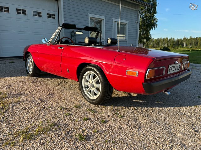 Alfa Romeo Spider 5