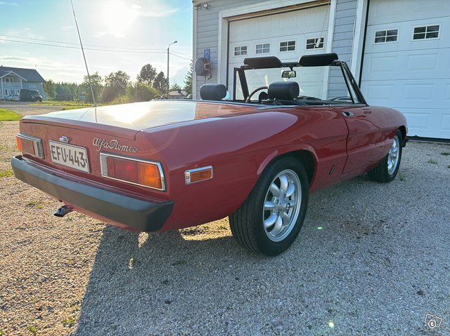 Alfa Romeo Spider 6