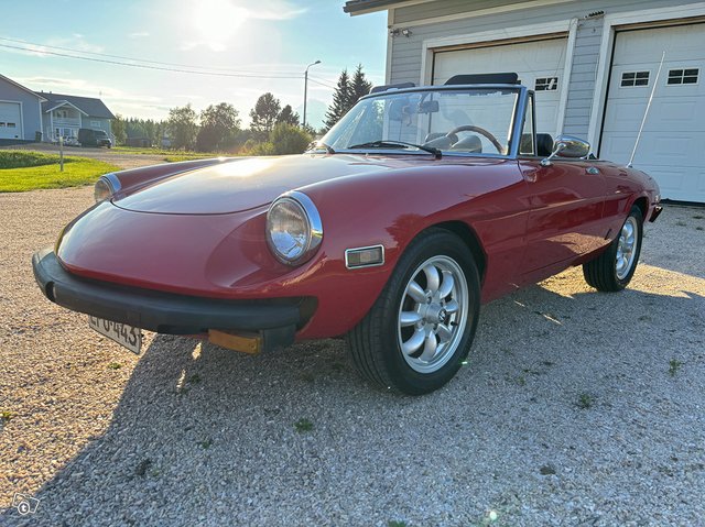 Alfa Romeo Spider 4