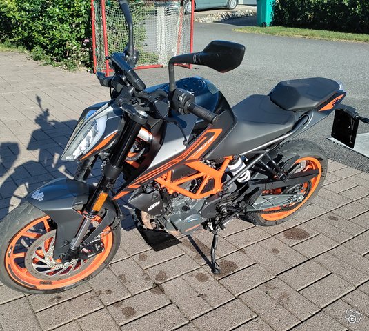 Ktm 125 duke, kuva 1