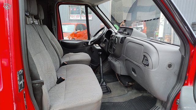 Ford Transit 8