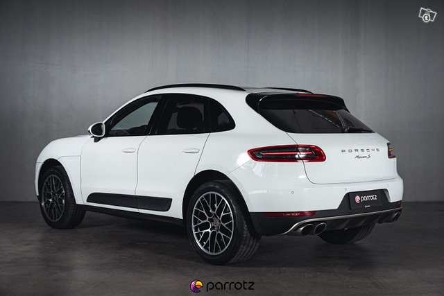 Porsche Macan 20