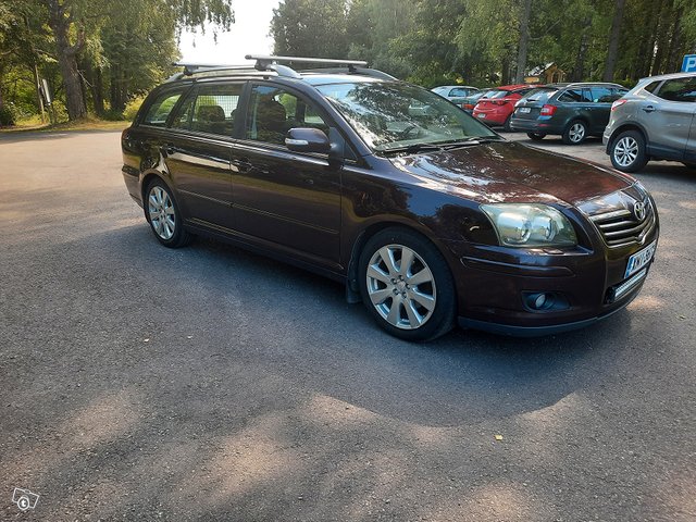 Toyota Avensis, kuva 1