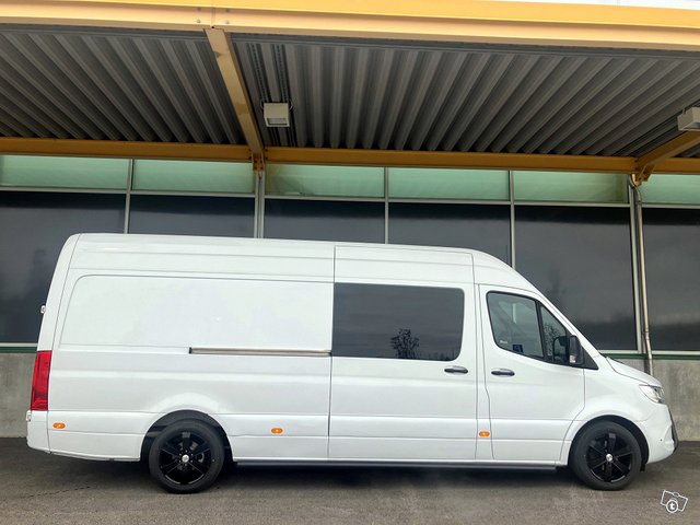 Mercedes-Benz Sprinter 10