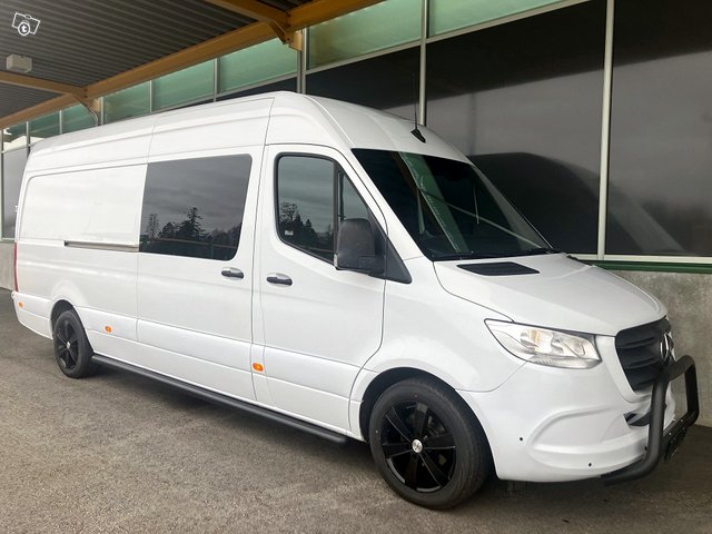 Mercedes-Benz Sprinter 11