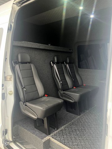 Mercedes-Benz Sprinter 12