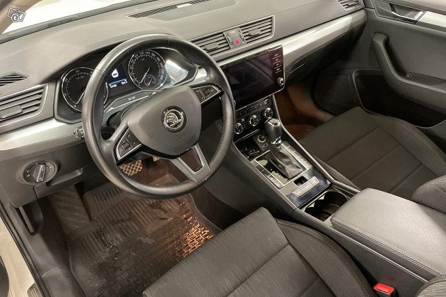 Skoda Superb 6