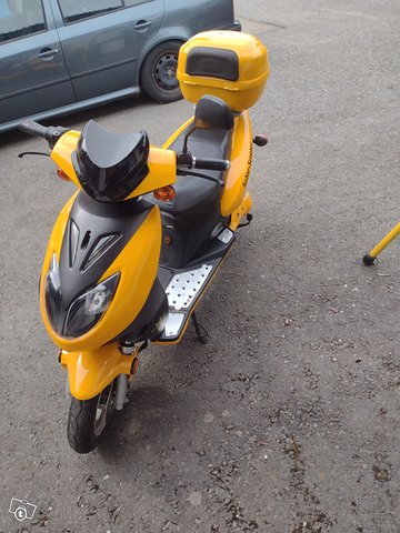 Solar scooter 25, kuva 1