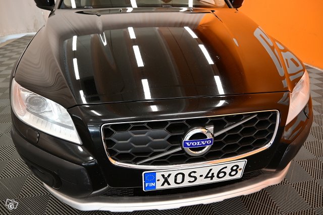 Volvo XC70 9