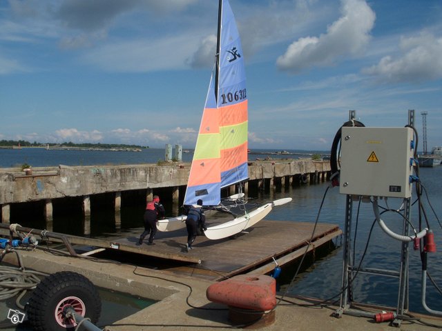 Purjevene katamaraani Hobie Cat 16 3