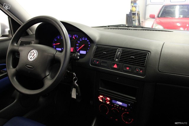 Volkswagen Golf 15