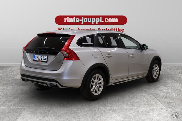 Volvo V60 Cross Country 5