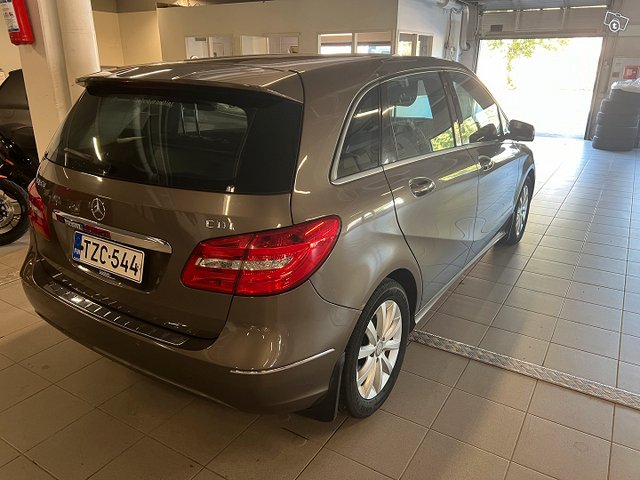 Mercedes-Benz B 3