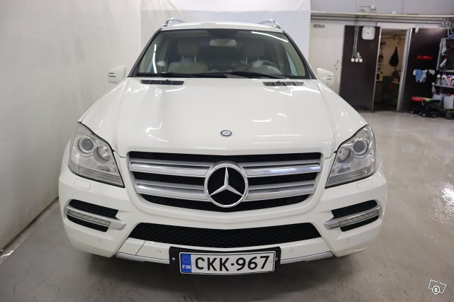 Mercedes-Benz GL 2