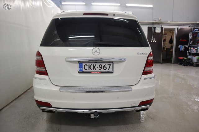 Mercedes-Benz GL 6