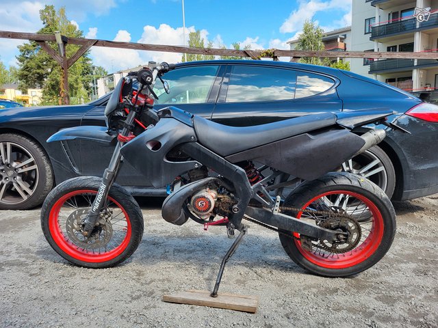 Derbi Senda SM black edition, kuva 1