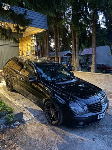 Mercedes-Benz E-sarja 4