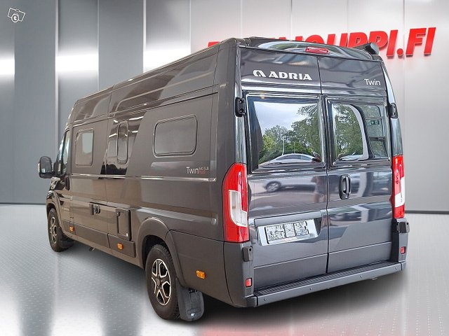 Adria twin plus 640 slb 4