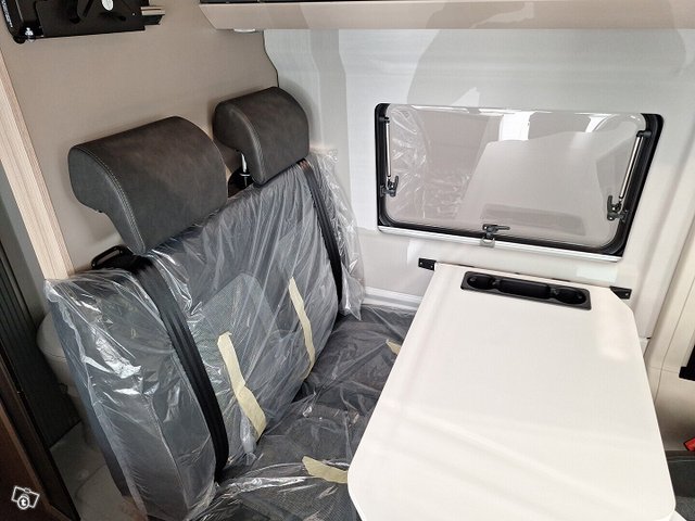 Adria twin plus 640 slb 22