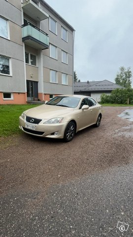 Lexus IS, kuva 1