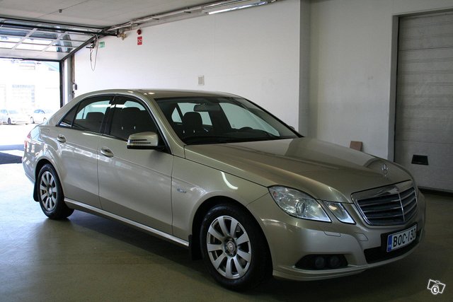 Mercedes-Benz E