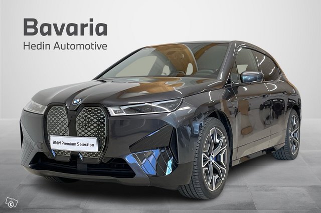 BMW IX, kuva 1