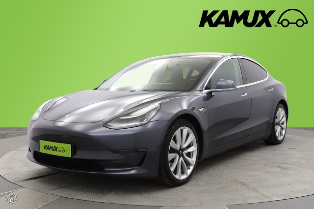 Tesla Model 3 6