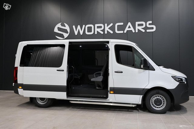 Mercedes-Benz Sprinter 4