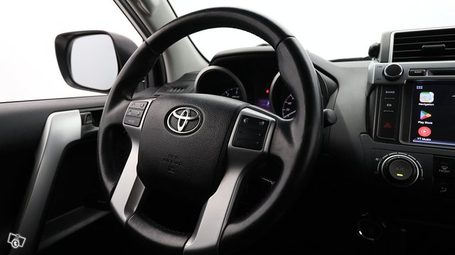 Toyota Land Cruiser 15