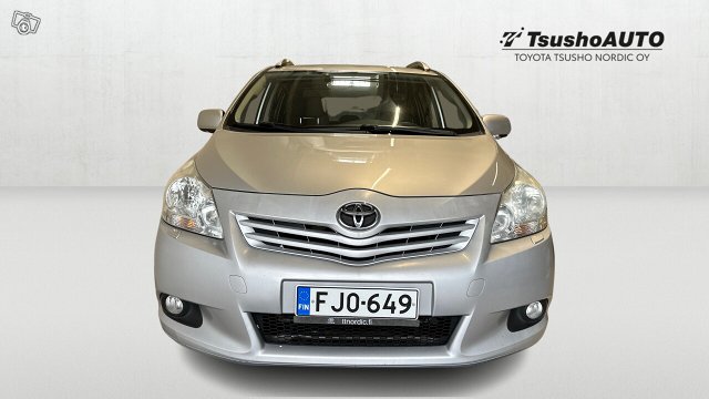 TOYOTA Verso 7