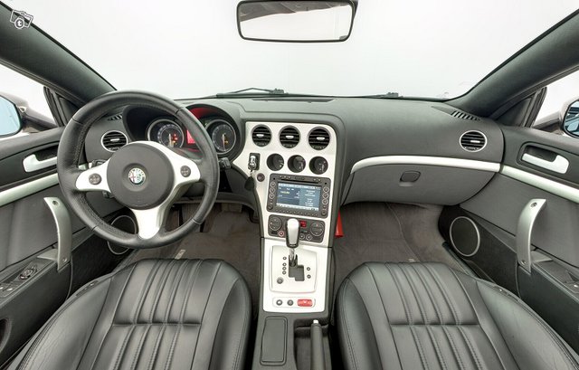 Alfa Romeo Spider 10
