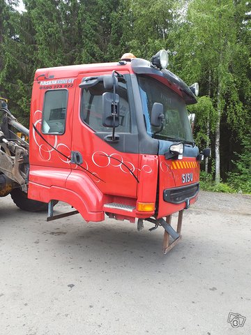 Sisu 12E 480 hytti, kuva 1