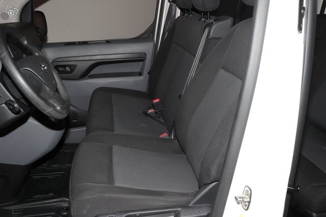 Toyota Proace Verso 16