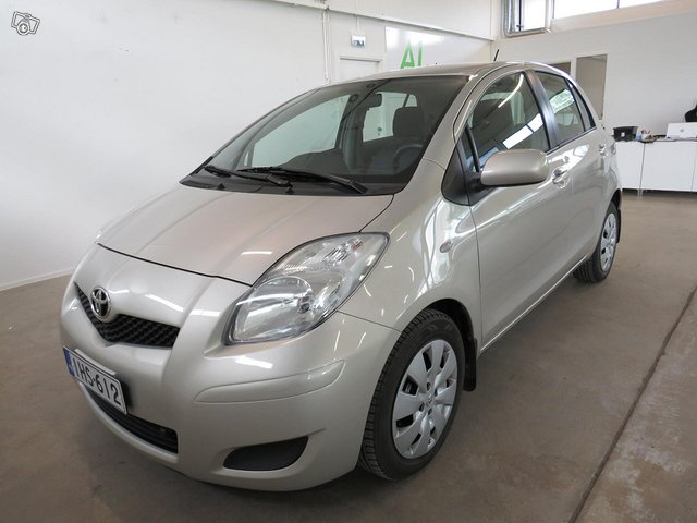 Toyota Yaris, kuva 1