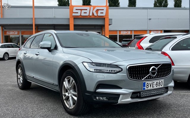 Volvo V90 Cross Country