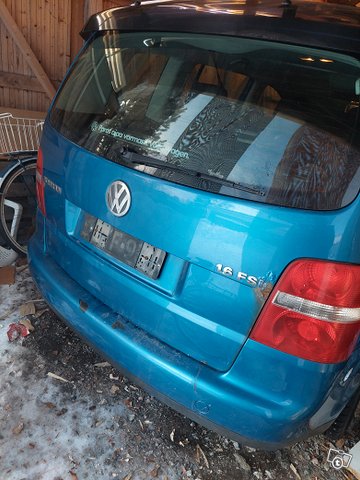 Volkswagen Touran 1