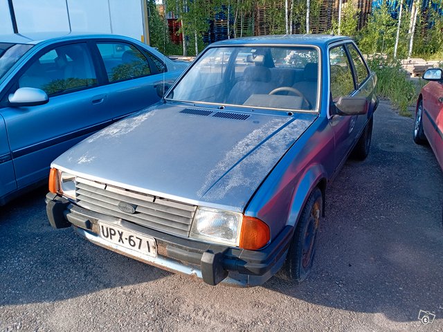 Ford Escort 1