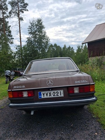 Mercedes-Benz 300 3