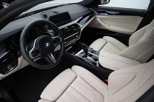 BMW 520 11