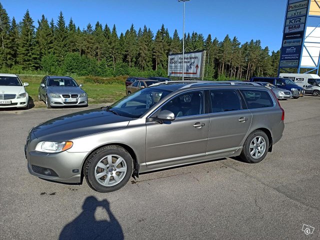 Volvo V70 4